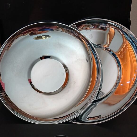 Two small silver saucers plates 6" diameter vintage Kromex ? 292g shiny - Picture 1 of 9